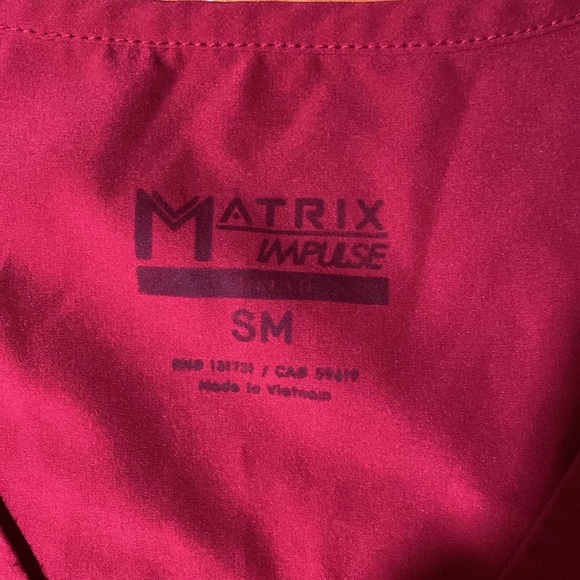 Matrix impulse scrub top (9.9.24) - Picture 3 of 9